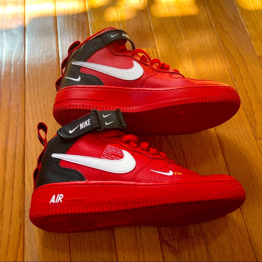 Nike sneakers great condition, size 6Y